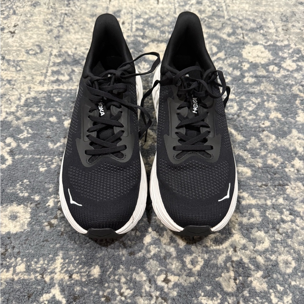 Hoka Arahi 7
